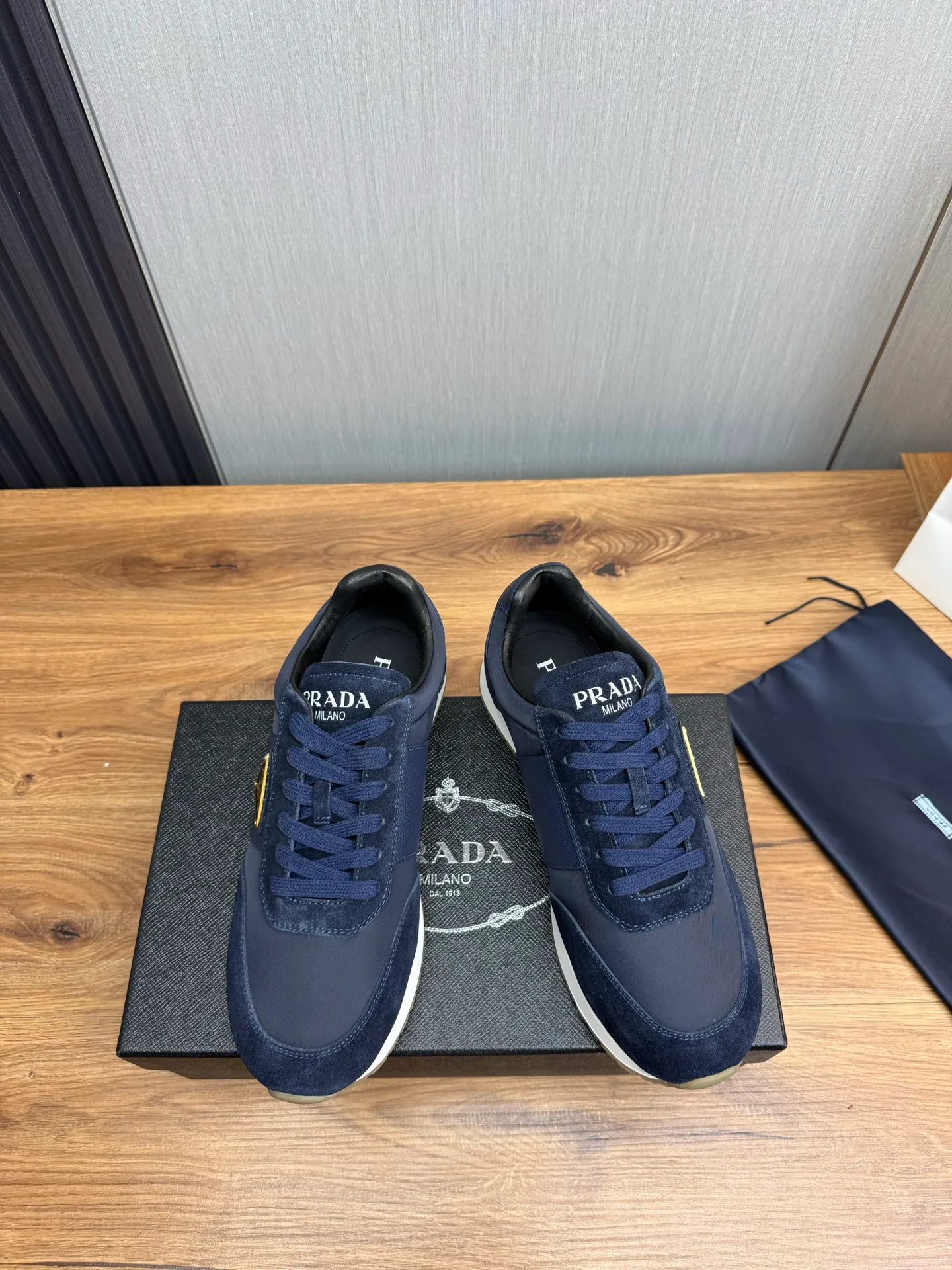 Men's shoes 💰740💰 [PRADA] New models synchronized with the official website, high-quality shipments ✔️Hot-sellers🔥 Original cowhide with imported waterproof fabric + cowhide lining, 1🆚1 replica, original bottom, 38-45 (men's 45 is custom-made and cannot be returned)